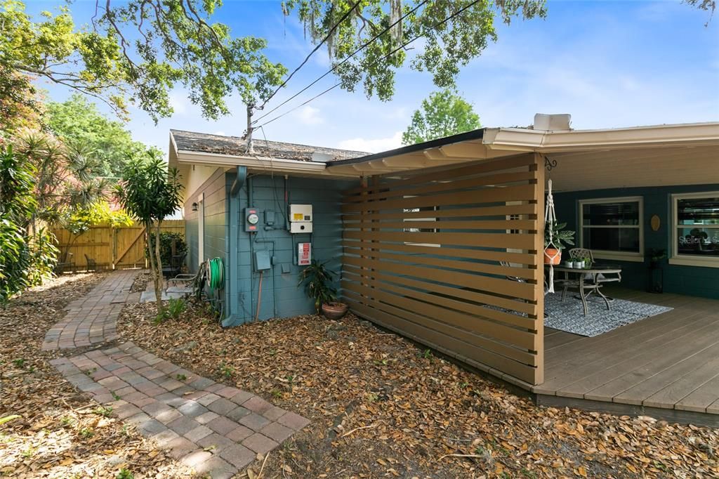 For Sale: $430,000 (3 beds, 3 baths, 2056 Square Feet)