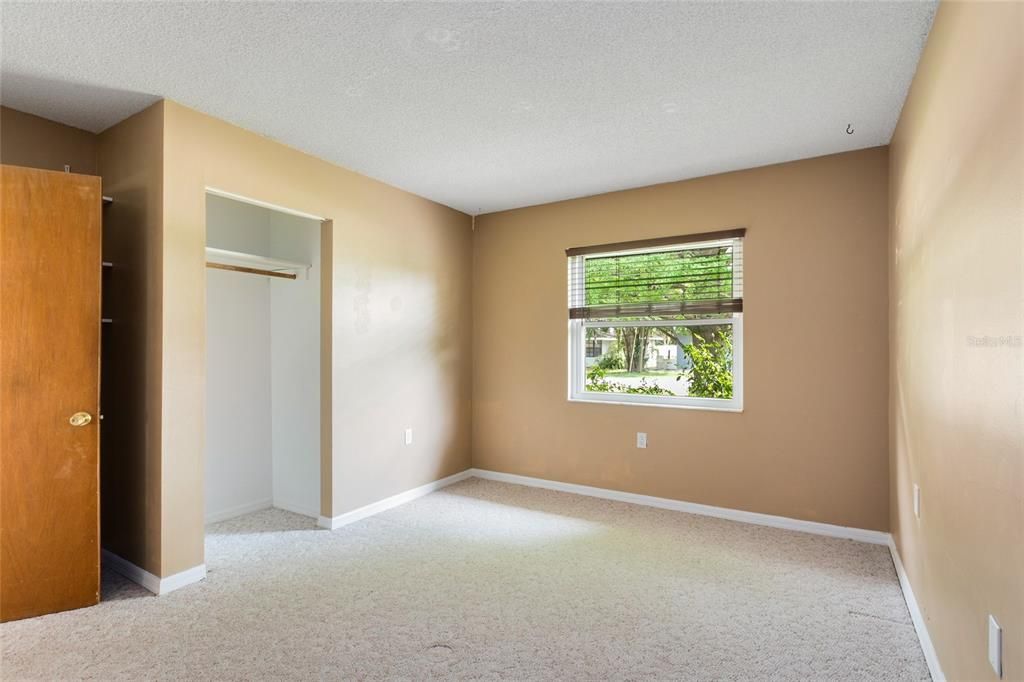 For Sale: $430,000 (3 beds, 3 baths, 2056 Square Feet)