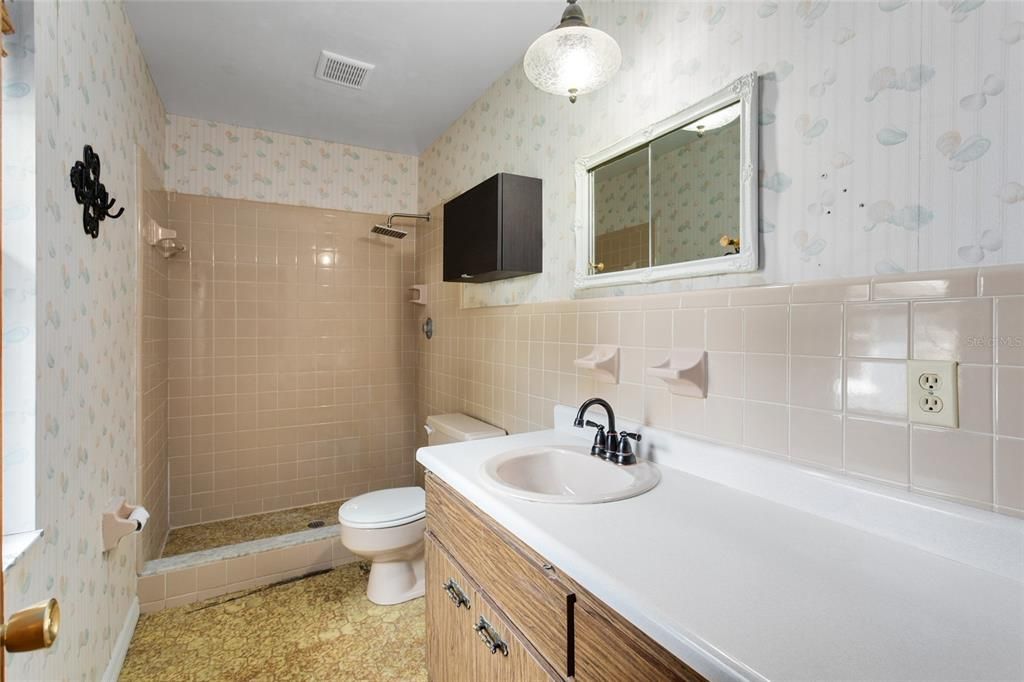 For Sale: $430,000 (3 beds, 3 baths, 2056 Square Feet)