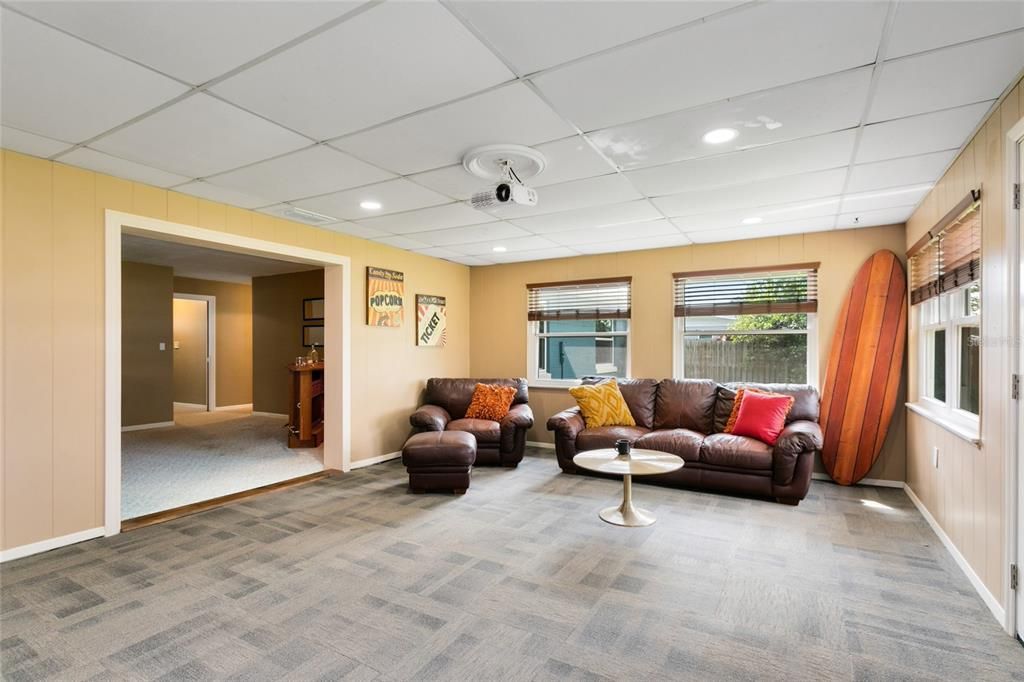 For Sale: $430,000 (3 beds, 3 baths, 2056 Square Feet)