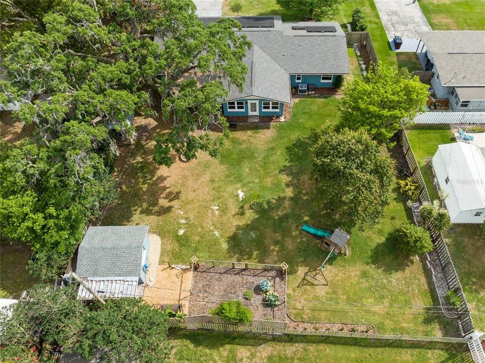 For Sale: $430,000 (3 beds, 3 baths, 2056 Square Feet)