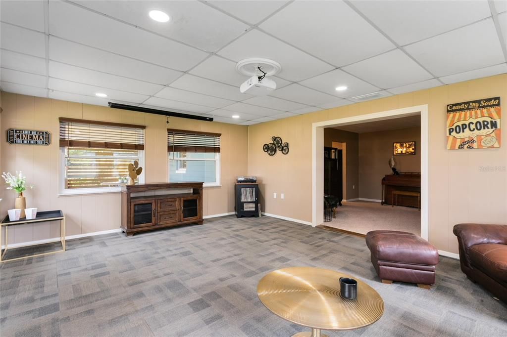 For Sale: $430,000 (3 beds, 3 baths, 2056 Square Feet)