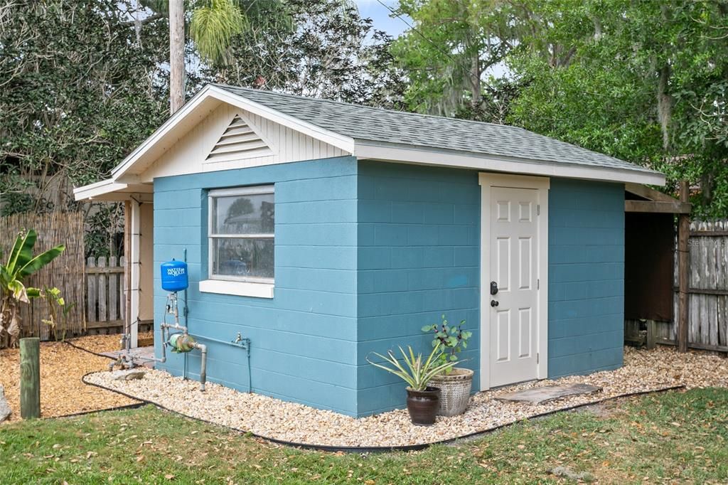 For Sale: $430,000 (3 beds, 3 baths, 2056 Square Feet)