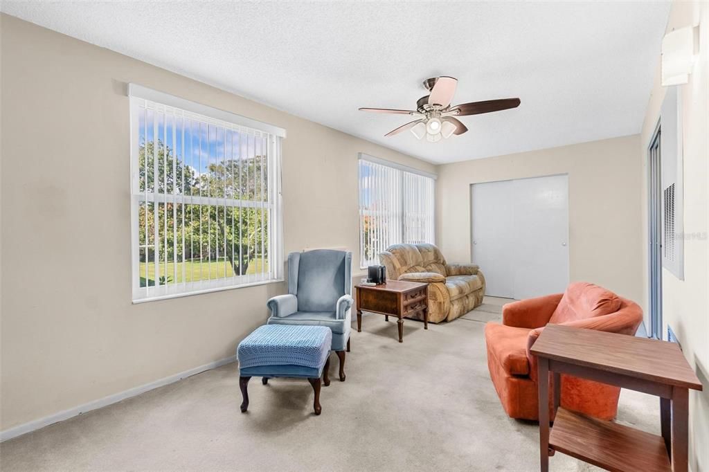 For Sale: $109,900 (2 beds, 1 baths, 1100 Square Feet)