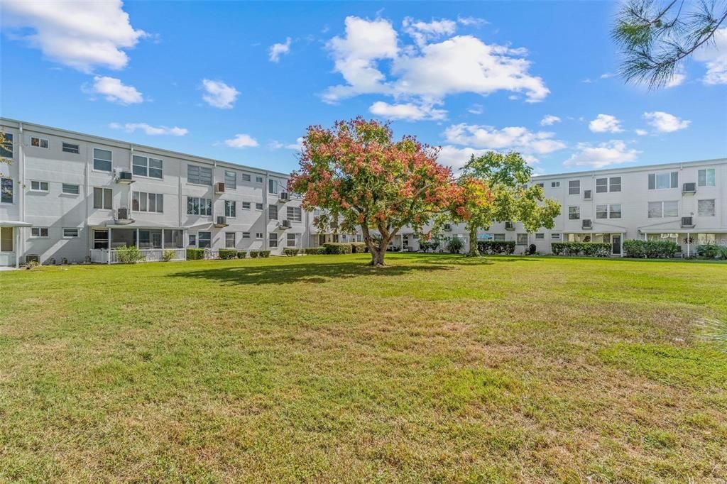 For Sale: $109,900 (2 beds, 1 baths, 1100 Square Feet)