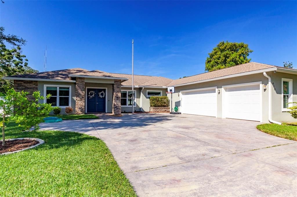 Recently Sold: $750,000 (5 beds, 4 baths, 2813 Square Feet)