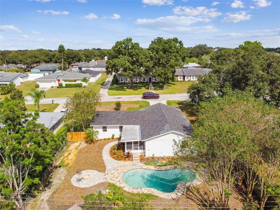 Под контрактом: $395,000 (3 спален, 2 ванн, 1752 Квадратных фут)