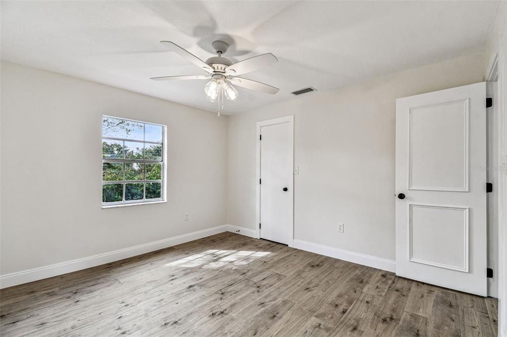 Под контрактом: $395,000 (3 спален, 2 ванн, 1752 Квадратных фут)