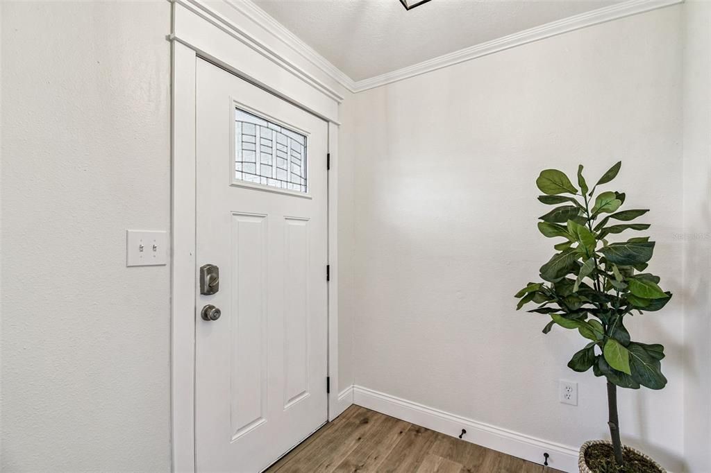 Под контрактом: $395,000 (3 спален, 2 ванн, 1752 Квадратных фут)