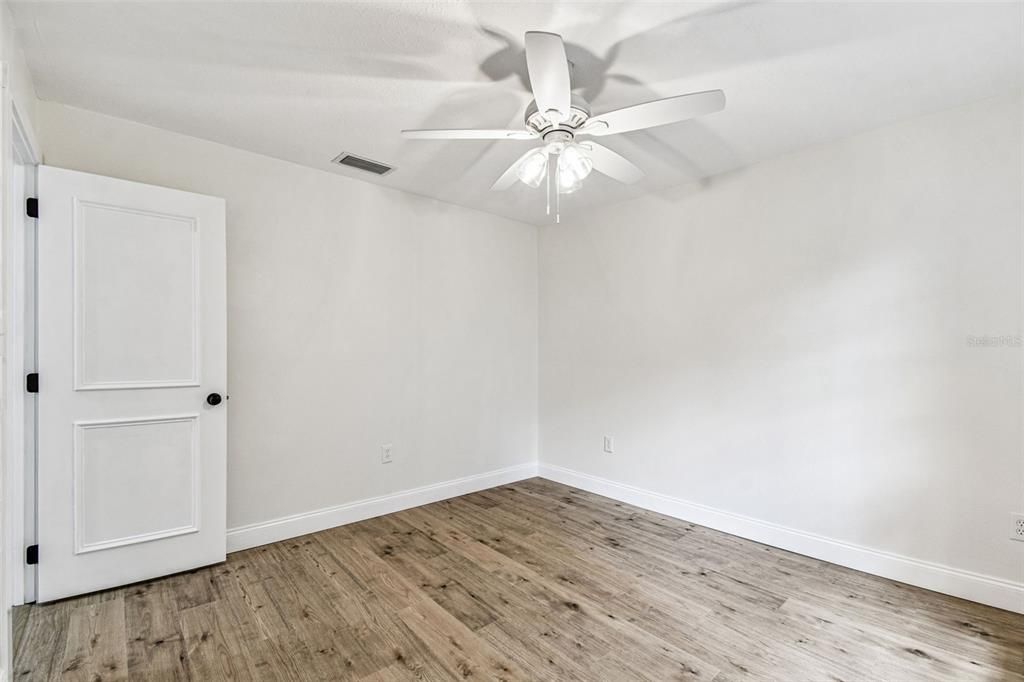 Под контрактом: $395,000 (3 спален, 2 ванн, 1752 Квадратных фут)