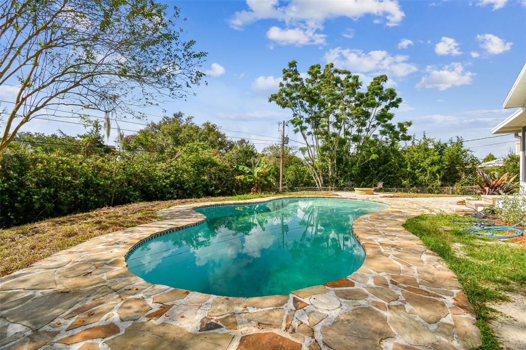 Под контрактом: $395,000 (3 спален, 2 ванн, 1752 Квадратных фут)