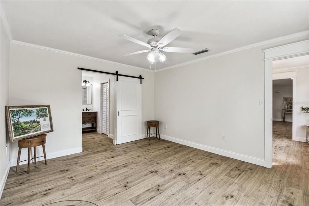 Под контрактом: $395,000 (3 спален, 2 ванн, 1752 Квадратных фут)