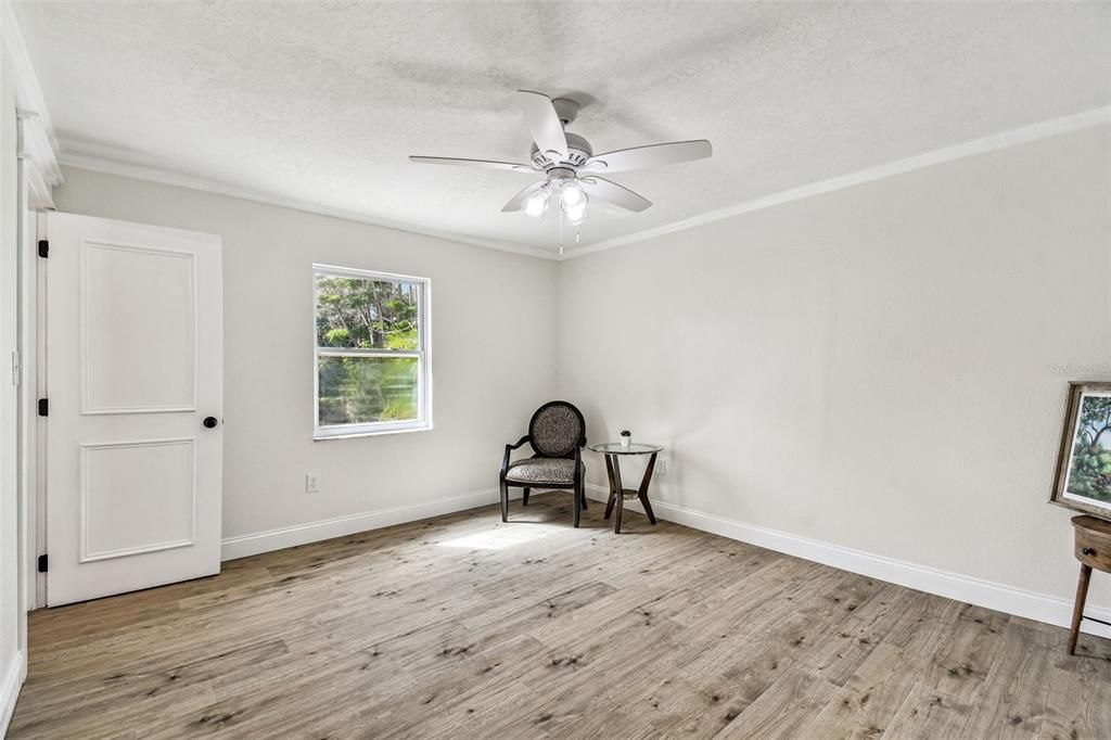 Под контрактом: $395,000 (3 спален, 2 ванн, 1752 Квадратных фут)