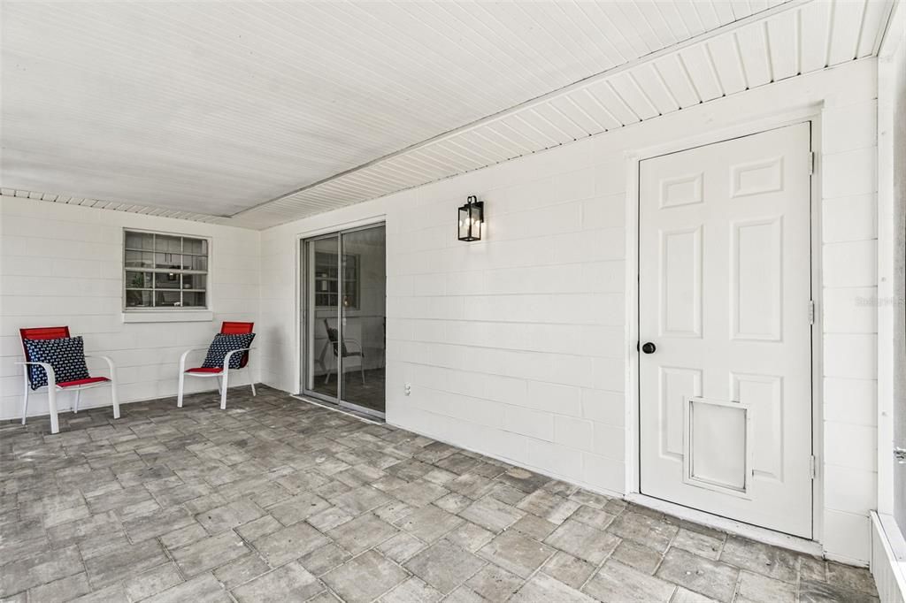 Под контрактом: $395,000 (3 спален, 2 ванн, 1752 Квадратных фут)