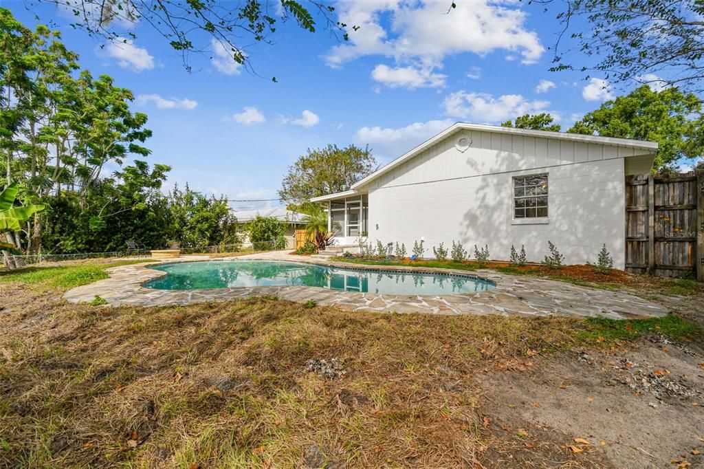 Под контрактом: $395,000 (3 спален, 2 ванн, 1752 Квадратных фут)