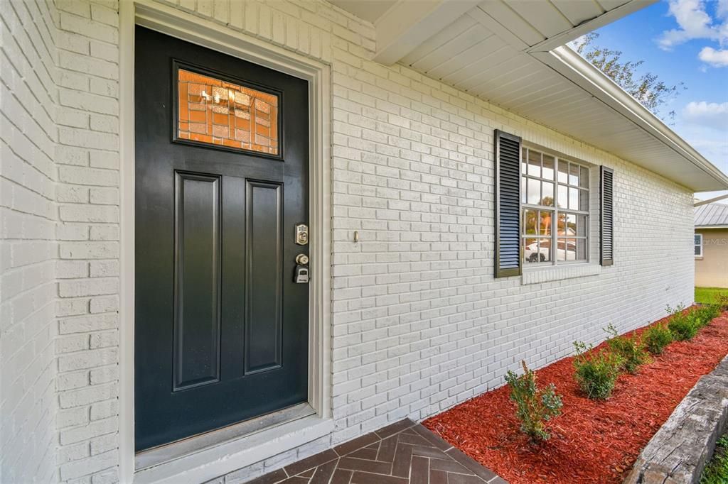 Под контрактом: $395,000 (3 спален, 2 ванн, 1752 Квадратных фут)