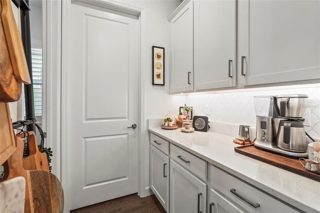 待售: $499,000 (2 贝兹, 2 浴室, 2218 平方英尺)