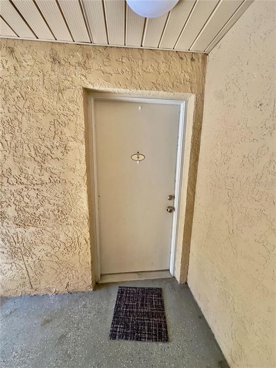 待售: $174,900 (2 贝兹, 2 浴室, 905 平方英尺)