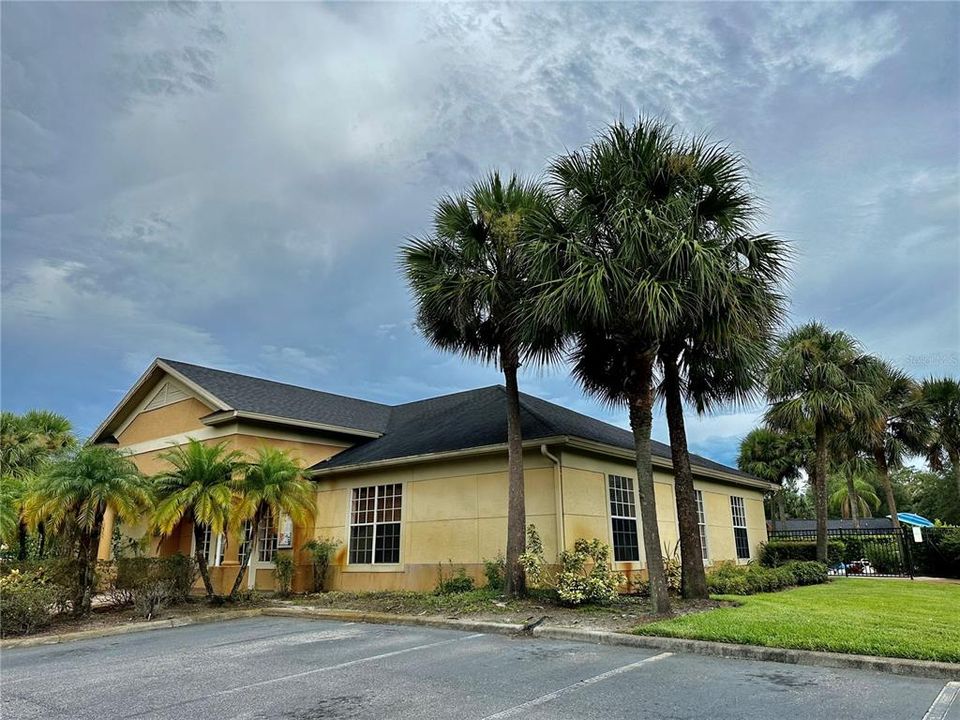 待售: $174,900 (2 贝兹, 2 浴室, 905 平方英尺)