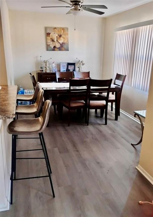 待售: $174,900 (2 贝兹, 2 浴室, 905 平方英尺)