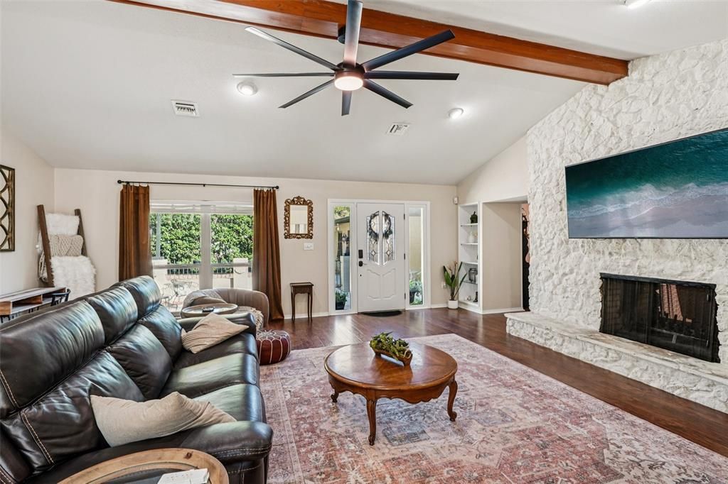 For Sale: $359,900 (3 beds, 2 baths, 2147 Square Feet)