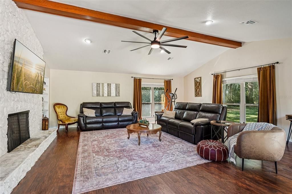 For Sale: $359,900 (3 beds, 2 baths, 2147 Square Feet)