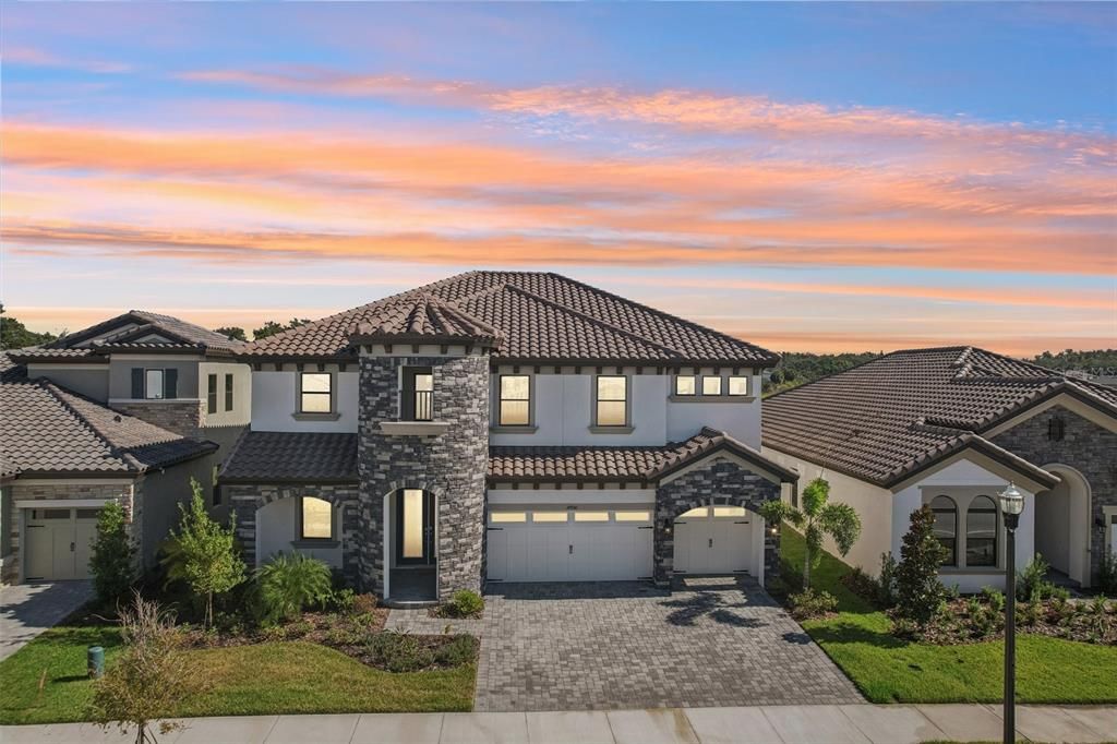 For Sale: $744,000 (5 beds, 4 baths, 3518 Square Feet)