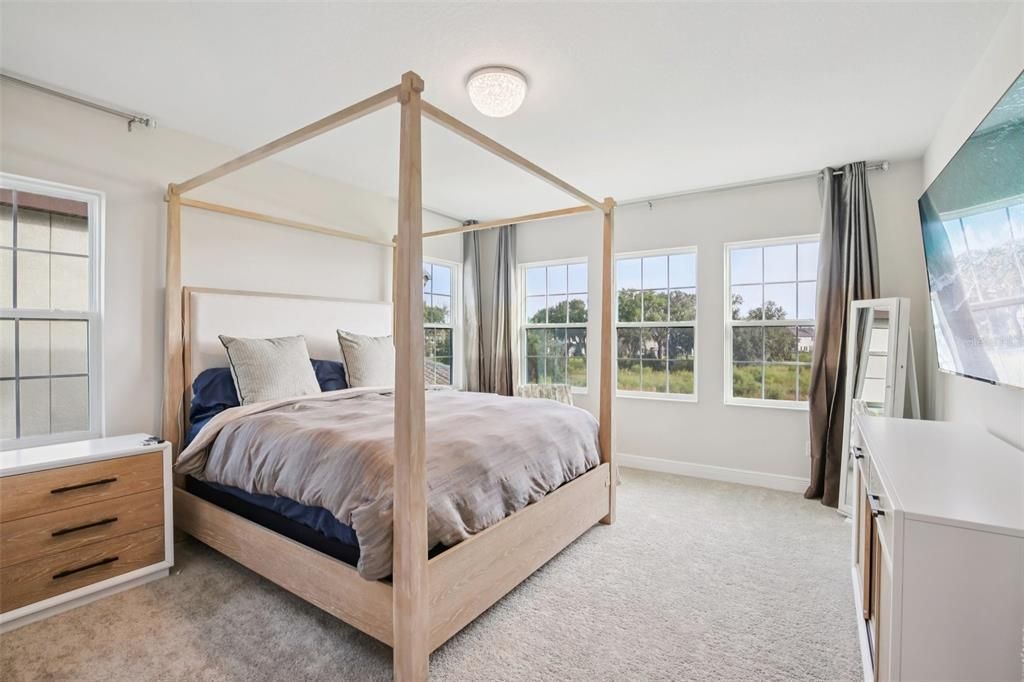 For Sale: $744,000 (5 beds, 4 baths, 3518 Square Feet)