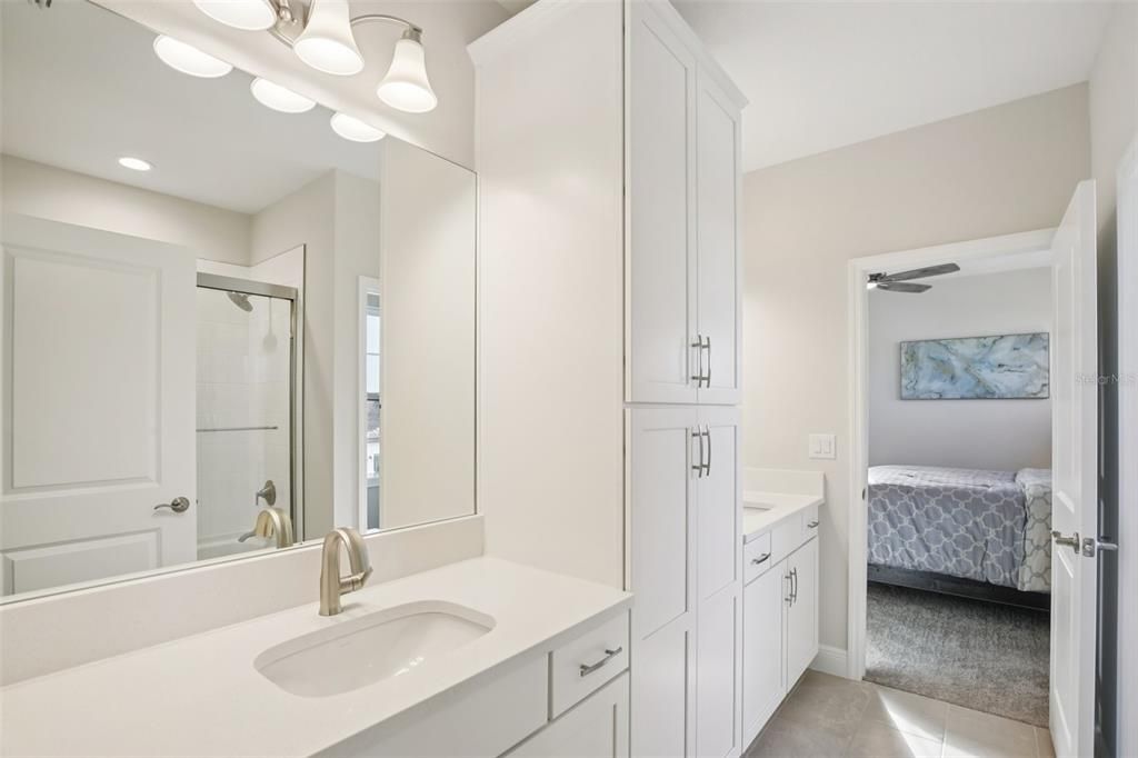 For Sale: $744,000 (5 beds, 4 baths, 3518 Square Feet)