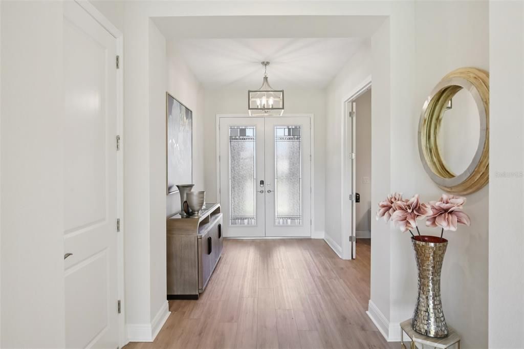 For Sale: $744,000 (5 beds, 4 baths, 3518 Square Feet)