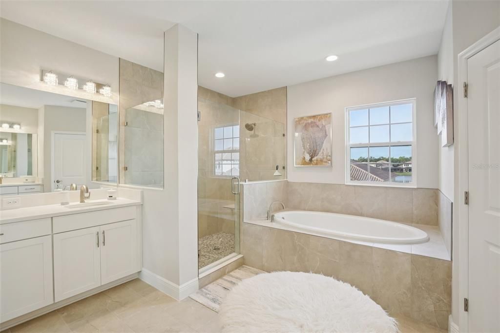 For Sale: $744,000 (5 beds, 4 baths, 3518 Square Feet)