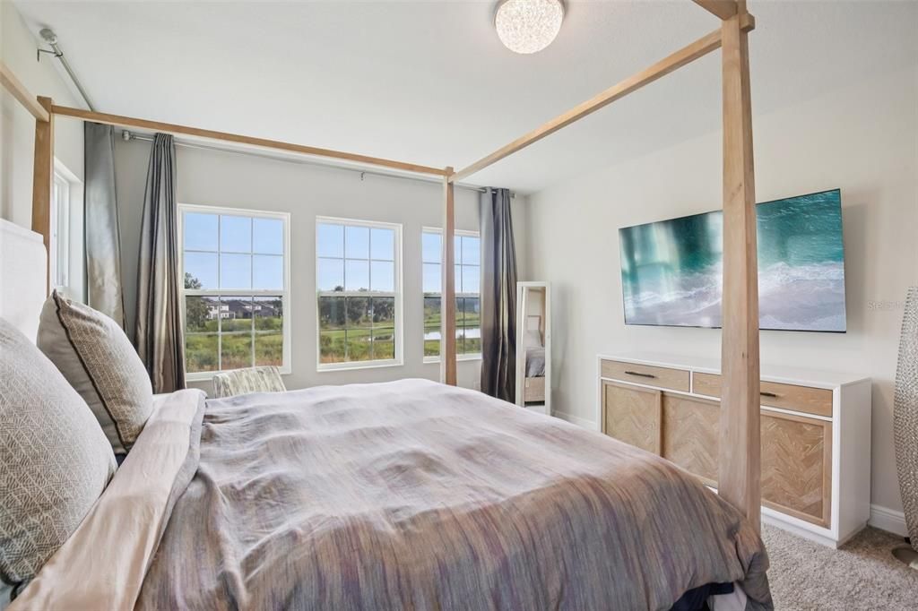 For Sale: $744,000 (5 beds, 4 baths, 3518 Square Feet)