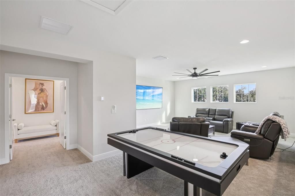 For Sale: $744,000 (5 beds, 4 baths, 3518 Square Feet)