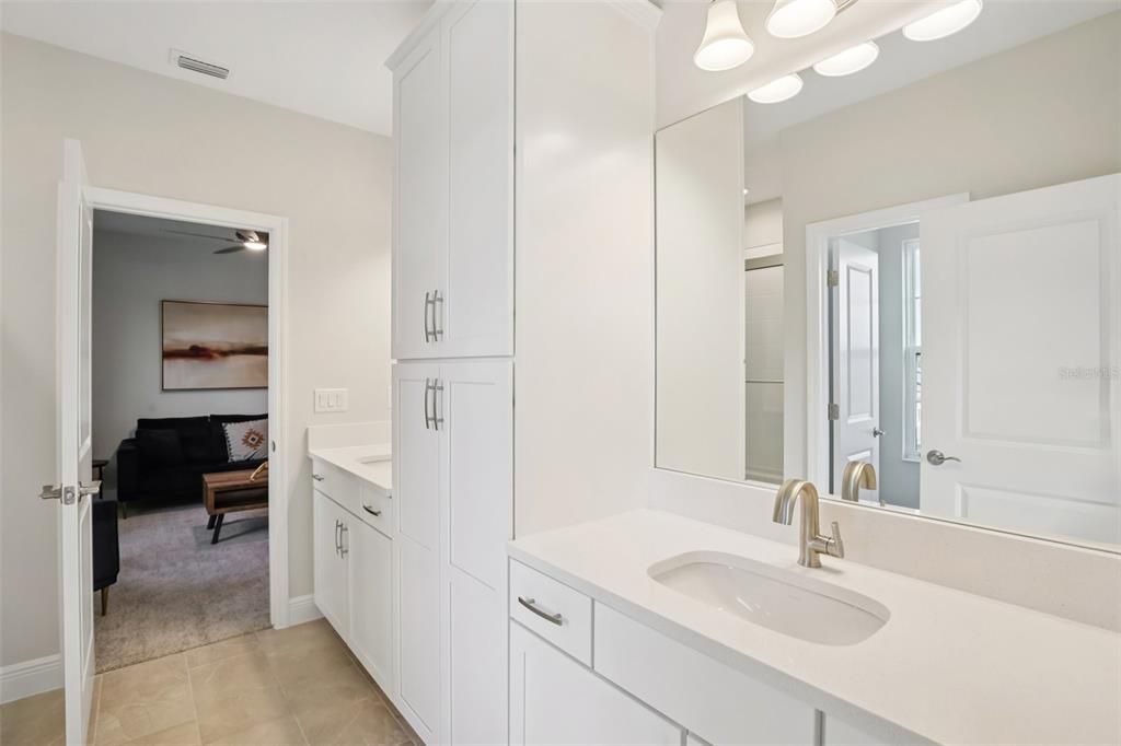 For Sale: $744,000 (5 beds, 4 baths, 3518 Square Feet)