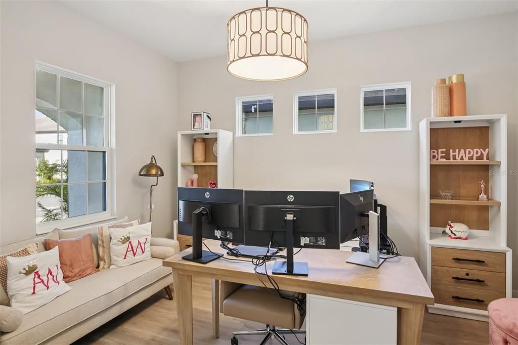 For Sale: $744,000 (5 beds, 4 baths, 3518 Square Feet)