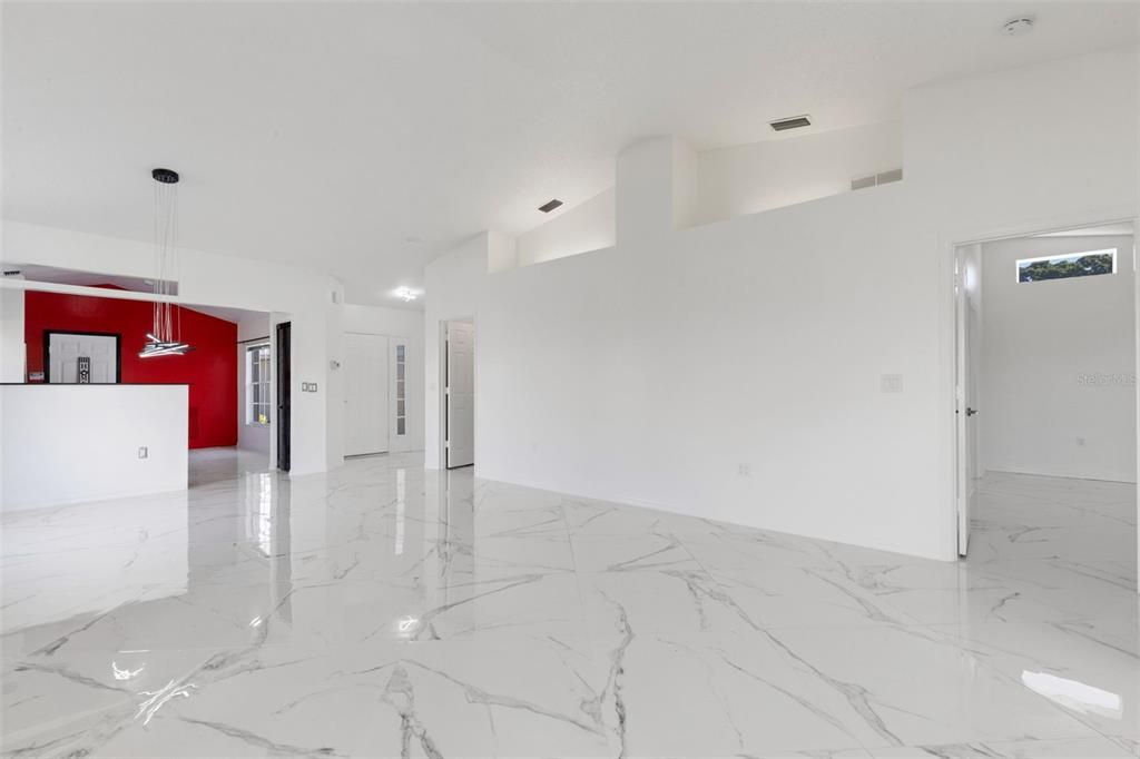 For Sale: $399,900 (2 beds, 2 baths, 1473 Square Feet)