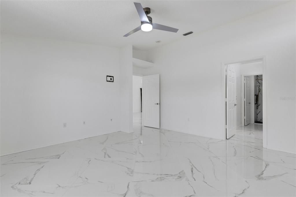 For Sale: $399,900 (2 beds, 2 baths, 1473 Square Feet)