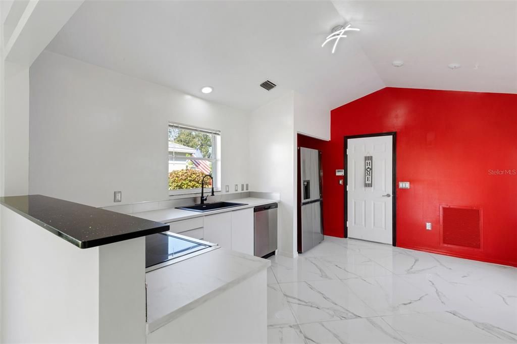 For Sale: $399,900 (2 beds, 2 baths, 1473 Square Feet)