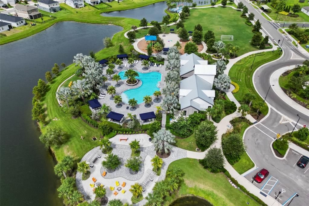 合同活跃: $438,000 (5 贝兹, 3 浴室, 2622 平方英尺)