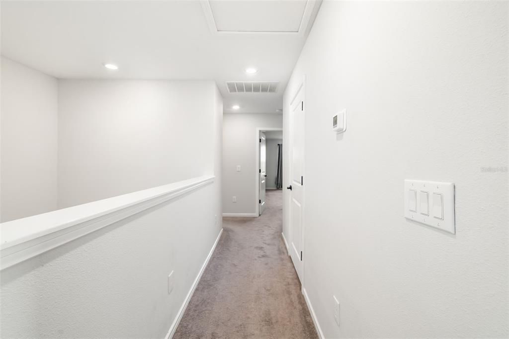 合同活跃: $438,000 (5 贝兹, 3 浴室, 2622 平方英尺)