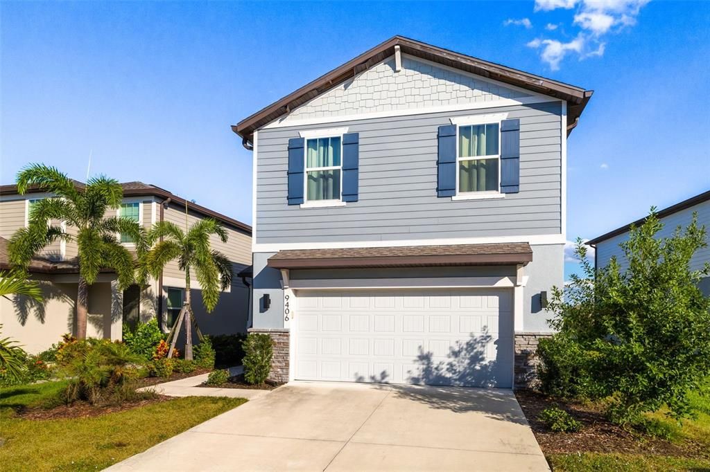 合同活跃: $438,000 (5 贝兹, 3 浴室, 2622 平方英尺)