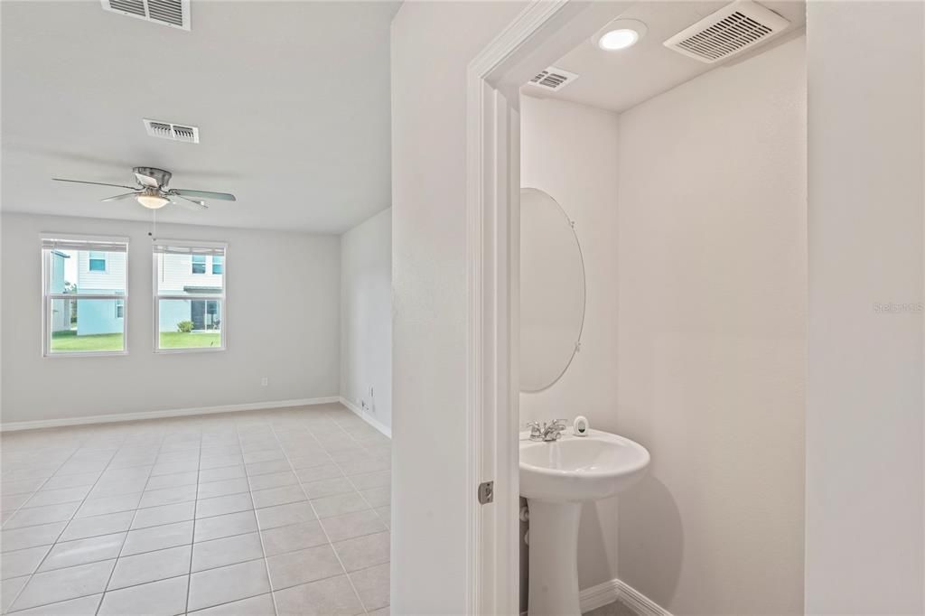 Active With Contract: $332,500 (3 beds, 2 baths, 1964 Square Feet)