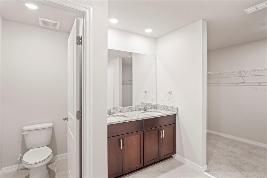 Active With Contract: $332,500 (3 beds, 2 baths, 1964 Square Feet)