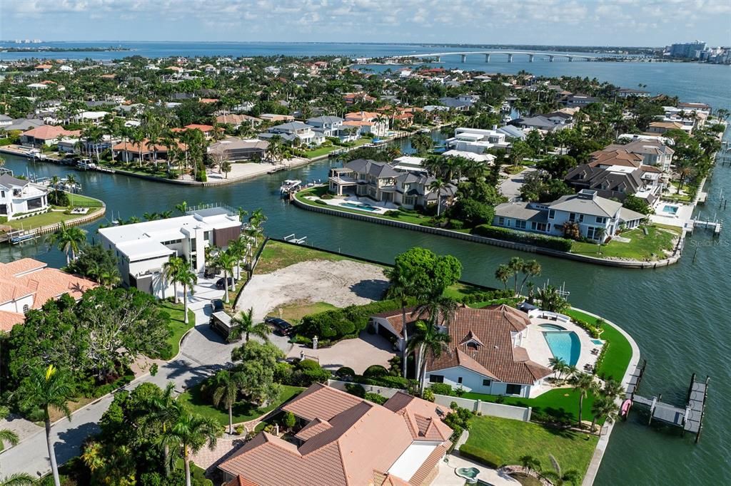 На продажу: $4,900,000 (0.37 acres)