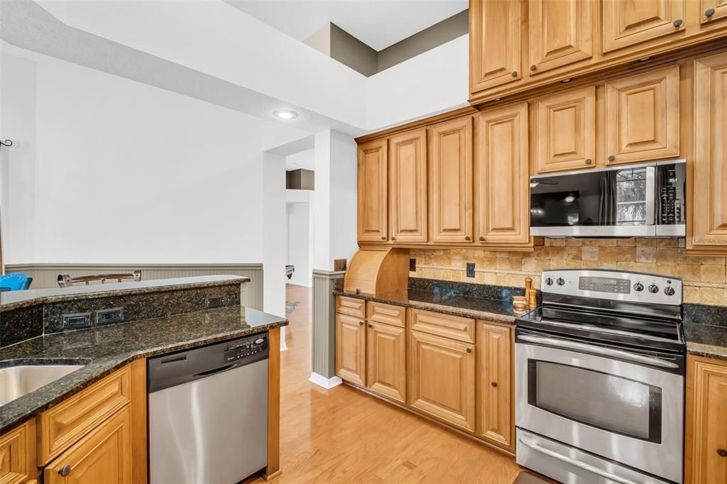 For Sale: $749,000 (4 beds, 3 baths, 2441 Square Feet)