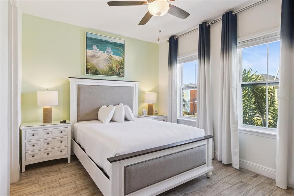 待售: $349,999 (3 贝兹, 3 浴室, 1545 平方英尺)