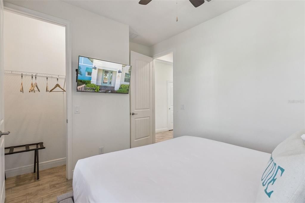 待售: $349,999 (3 贝兹, 3 浴室, 1545 平方英尺)