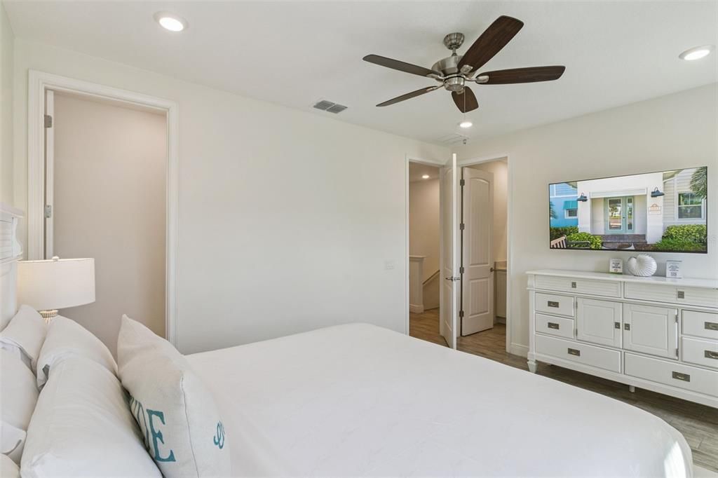 待售: $349,999 (3 贝兹, 3 浴室, 1545 平方英尺)