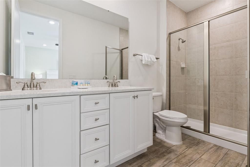 待售: $349,999 (3 贝兹, 3 浴室, 1545 平方英尺)