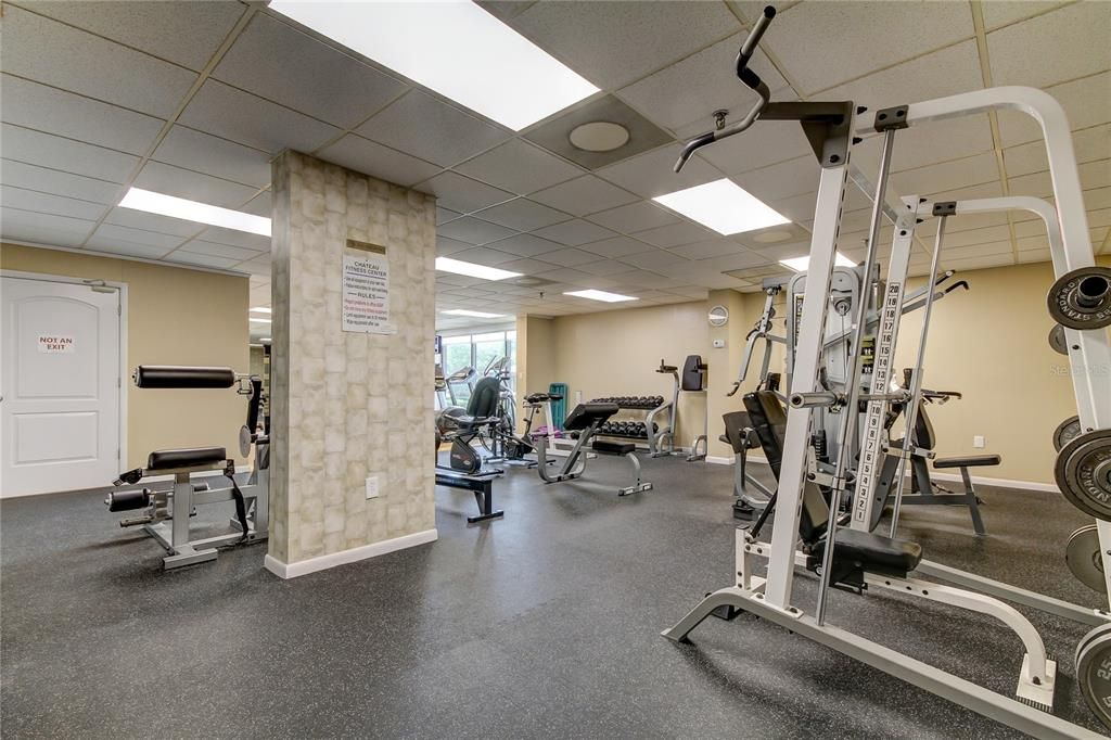 For Sale: $295,000 (2 beds, 2 baths, 1055 Square Feet)